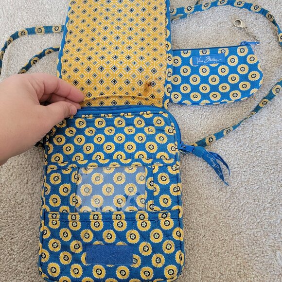 Vera Bradley Crossbody Bag with Matching Change Purse - Picture 2 of 4